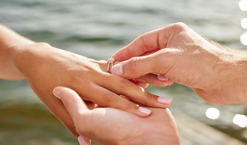 difference between engagement ring and wedding ring