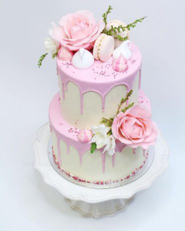 drip wedding cake