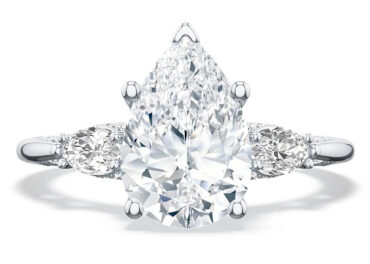 Pear 3 Stone Ring